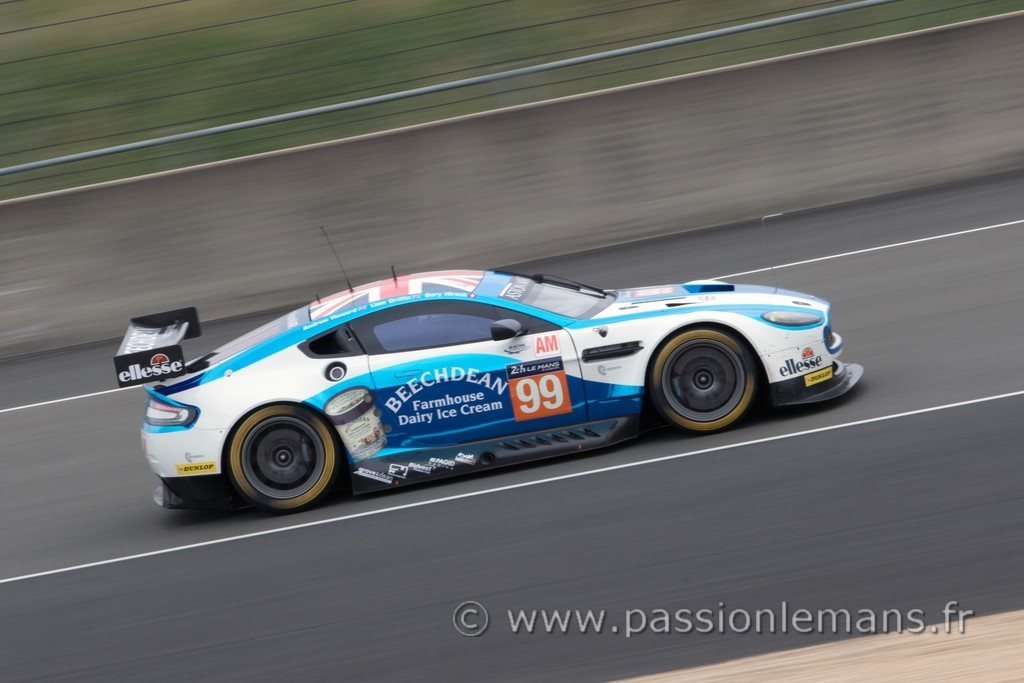 ASTON MARTIN V8 VANTAGE n99