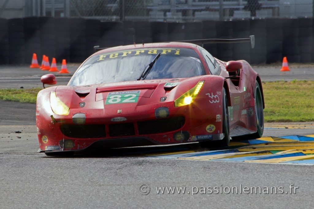 Ferrari 488 GTE N°82