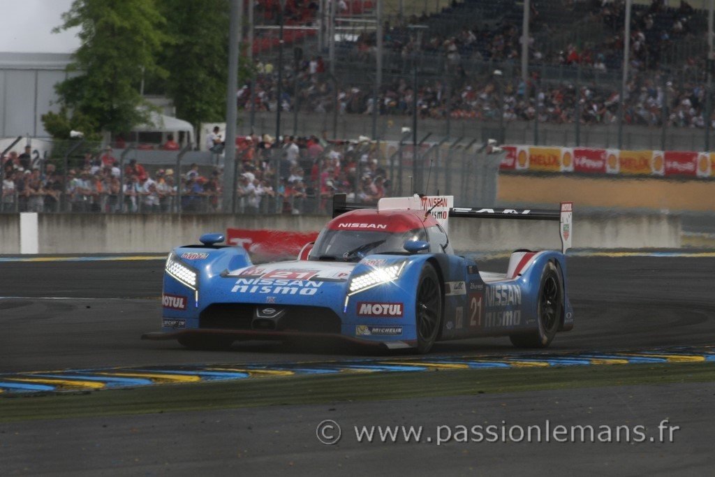 Nissan GT-R LM