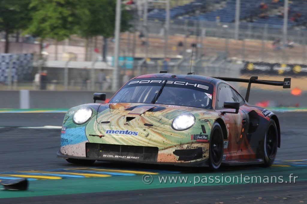 Porsche 911 RSR N°56